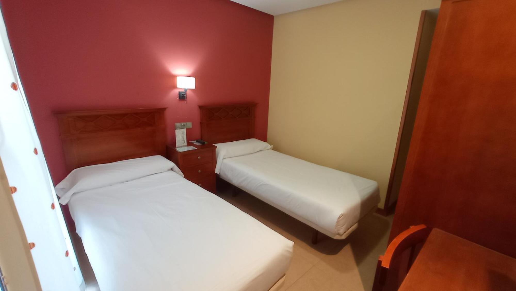 Pension Restaurante Casablanca Torreperogil ห้อง รูปภาพ