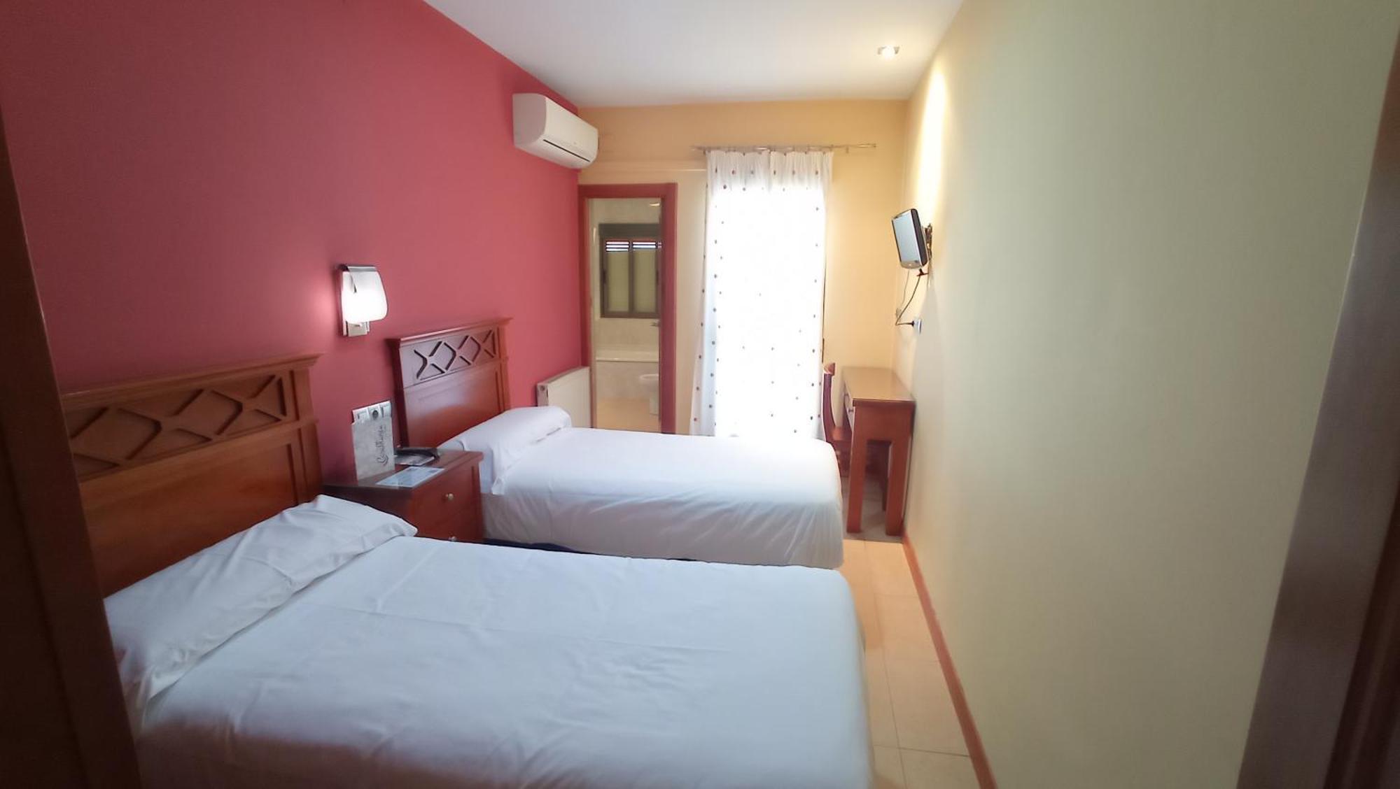 Pension Restaurante Casablanca Torreperogil ห้อง รูปภาพ