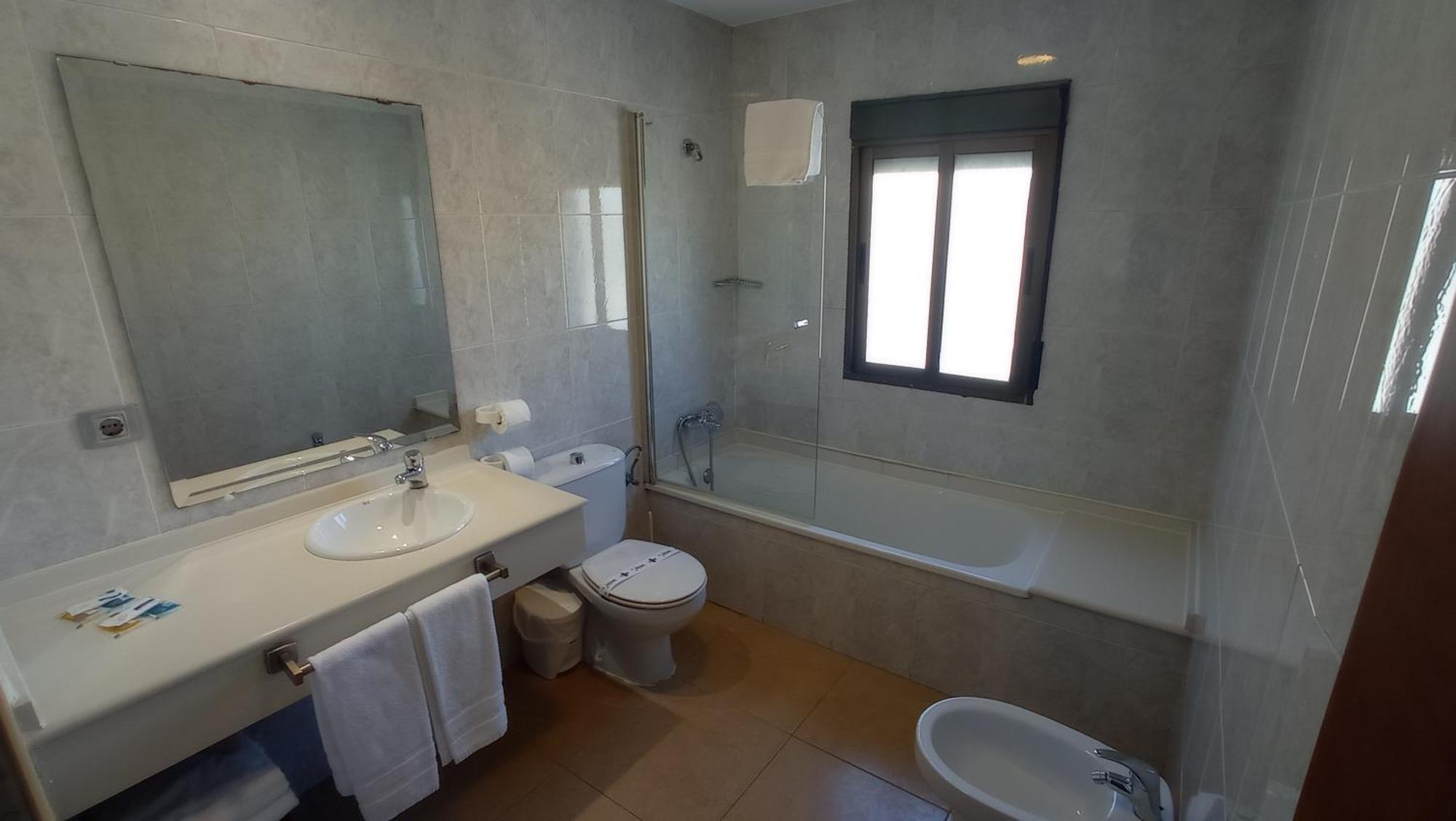 Pension Restaurante Casablanca Torreperogil ห้อง รูปภาพ