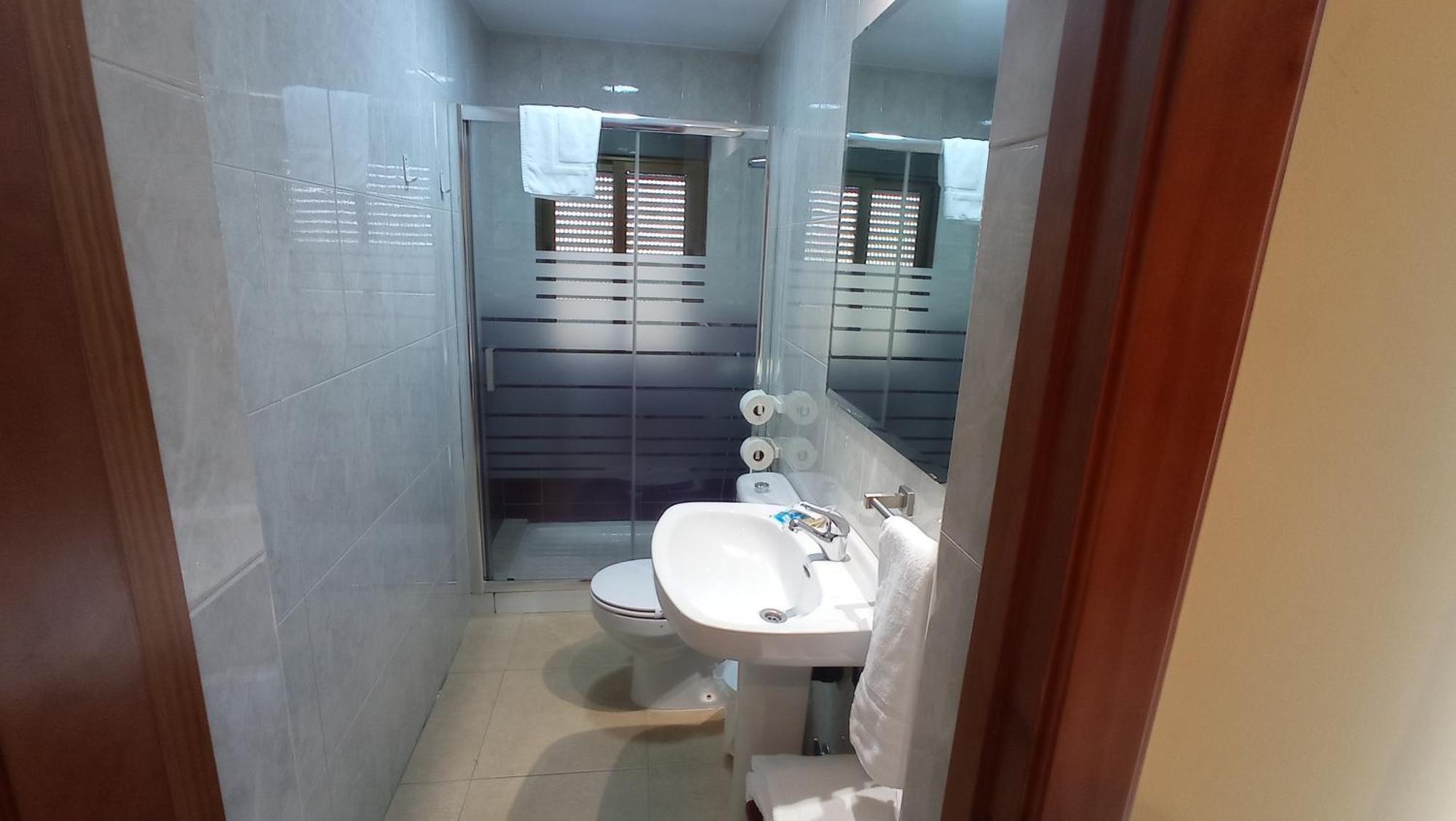 Pension Restaurante Casablanca Torreperogil ห้อง รูปภาพ